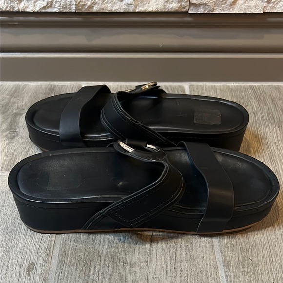 Dolce Vita Black slide Sandals with gold ring accent size 8 1/2 - Picture 6 of 14